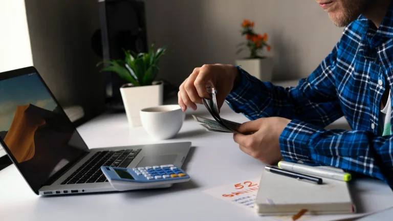A man using a Cash Management Account.