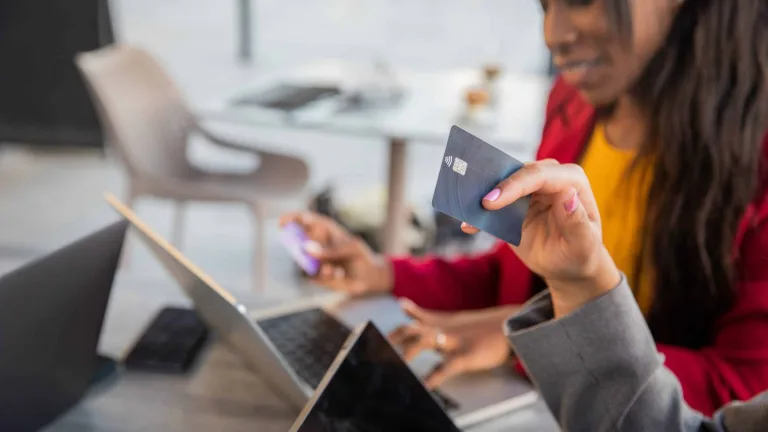 Credit Card Fee Cap: Policy Changes and Industry Response